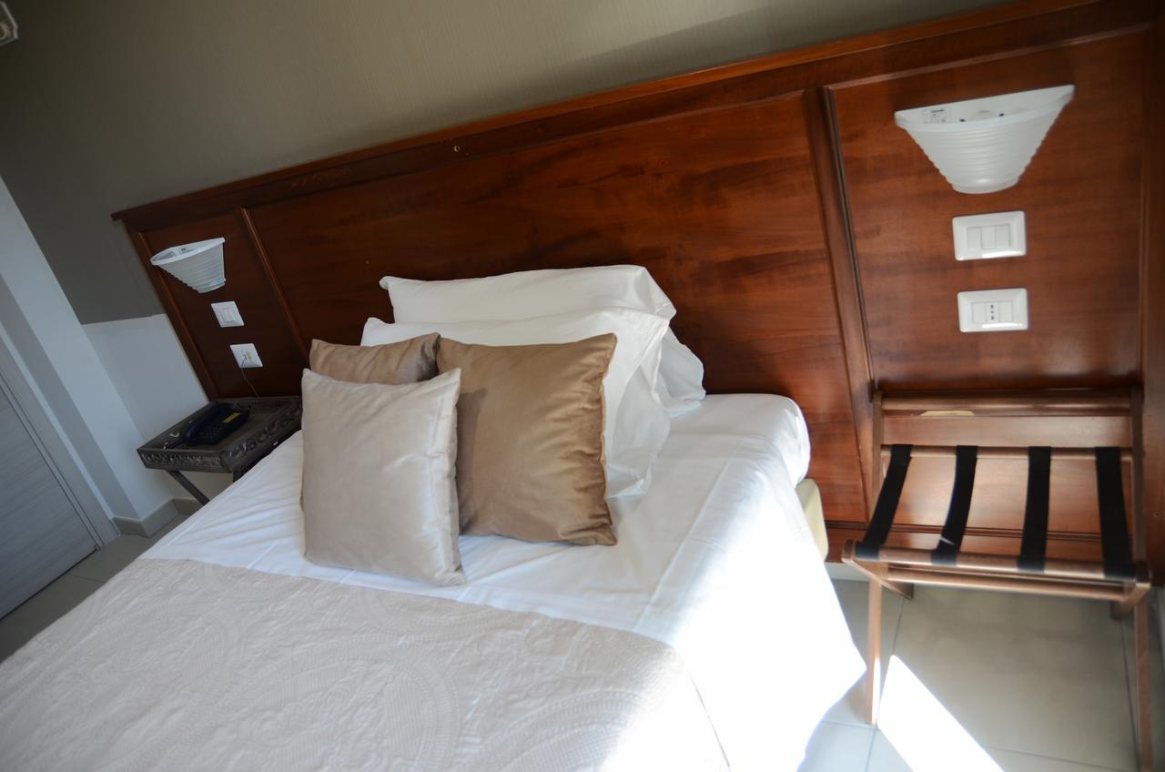 Hotel Giulio Cesare Turin Ngoại thất bức ảnh